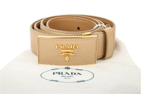 prada produzione accessolri modo|prada accessories.